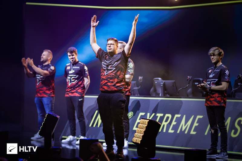 Scout ：我们一直在提升，但总是在比赛上发挥不出来